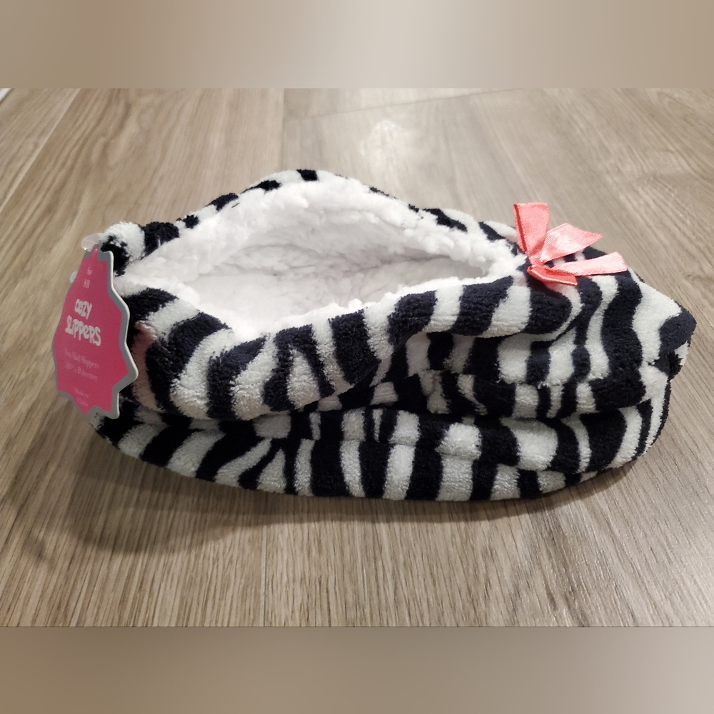 Slippers - Picture 2 of 2